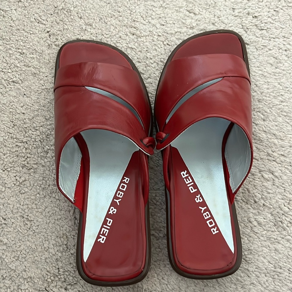 Brand new Roby & Pier flats